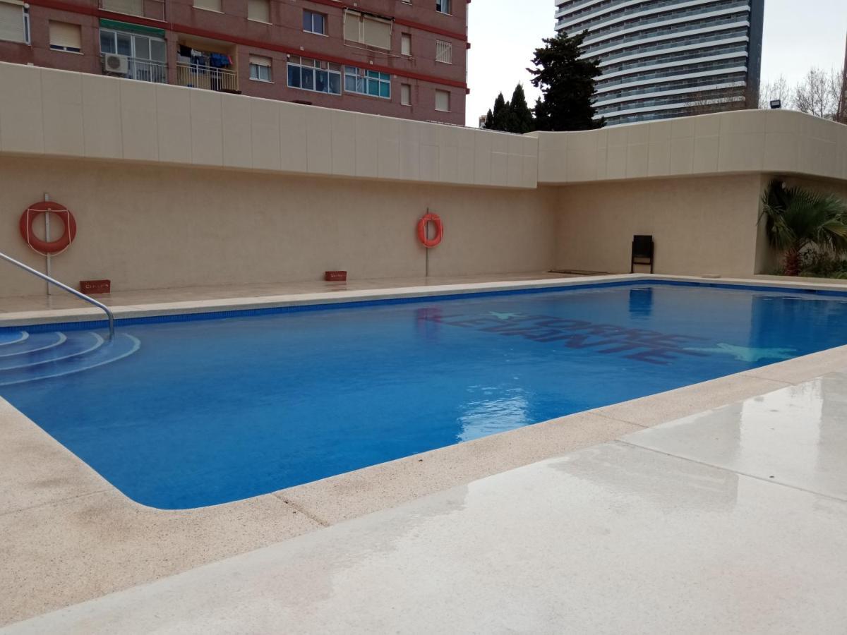 Luminoso Apartamento En Primera Linea De Playa Benidorm Luaran gambar